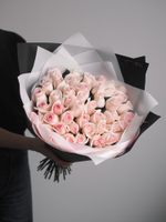 Розы Свит Ревиваль в букете XL