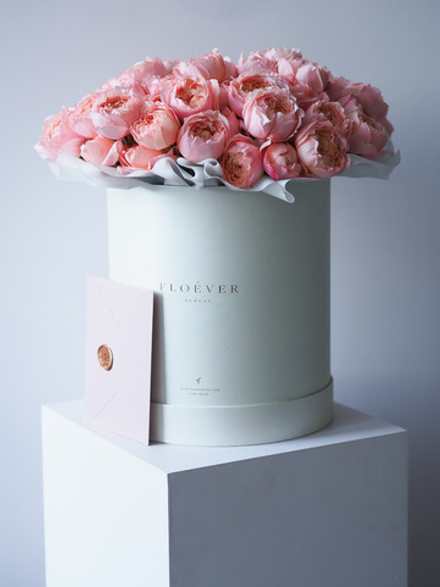 Кустовые розы Джульетта в коробке XL