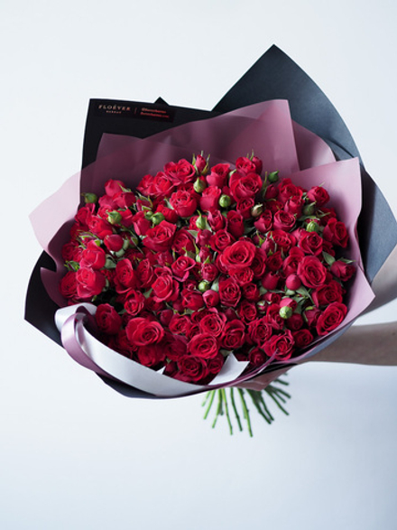 Кустовые розы Мирабель в букете XL