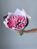 Тюльпаны темно-розовые в букете M