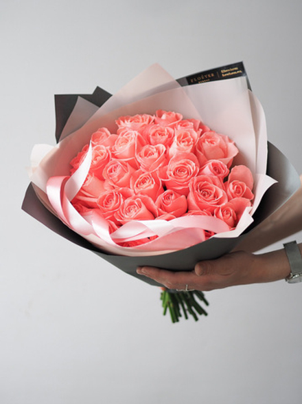 Розы Карина в букете M