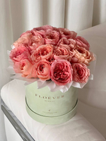 Розы Лондон Таймс в коробке М