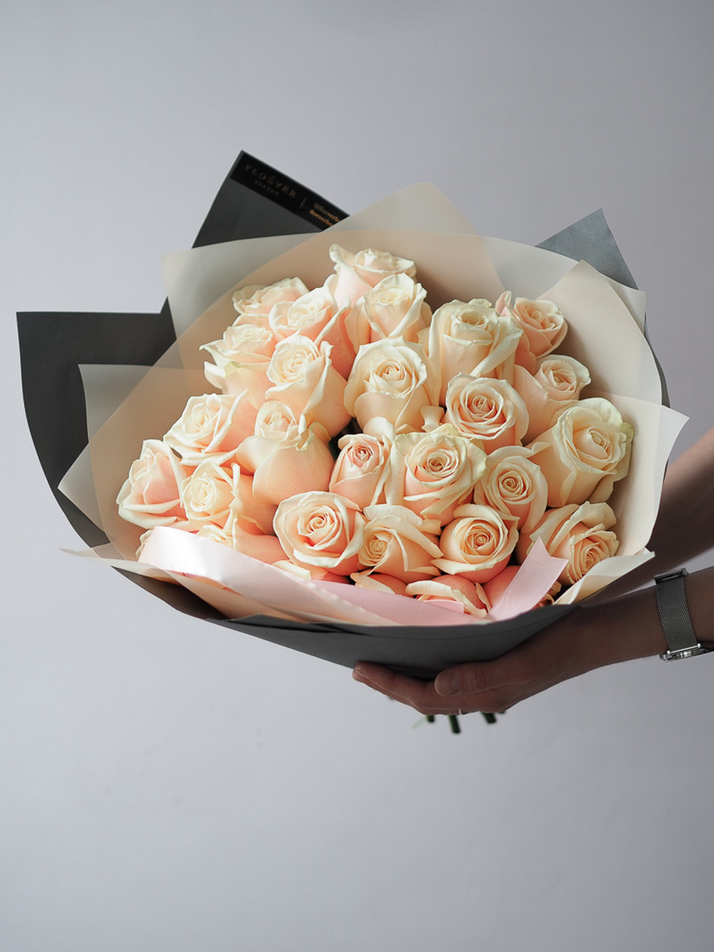 Розы Талеа в букете M