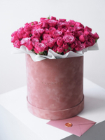 Кустовые розы Кайли в коробке XL