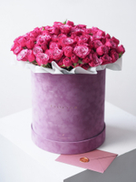 Кустовые розы Кайли в коробке XL