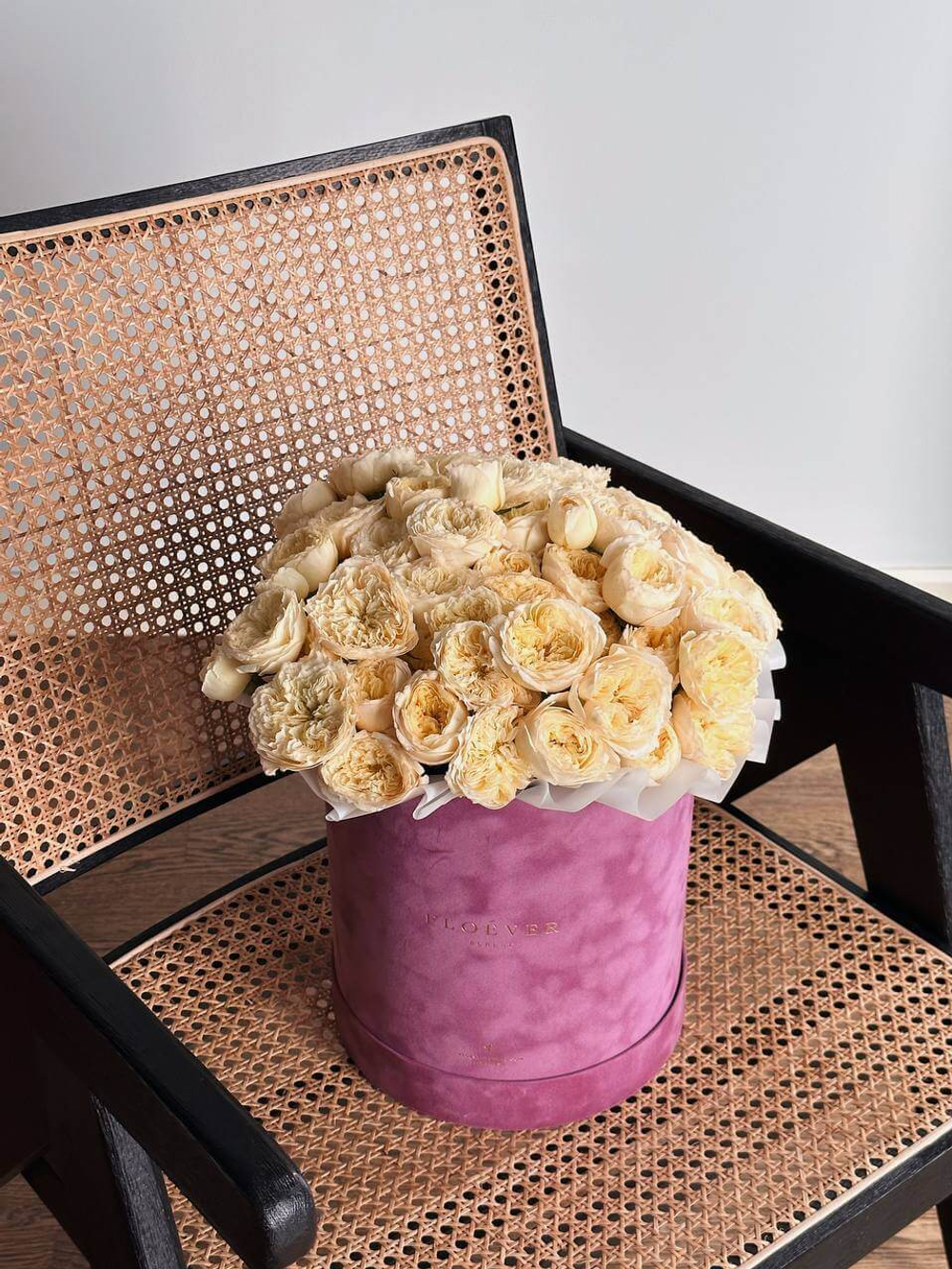 Розы Роял Парк в коробке XL