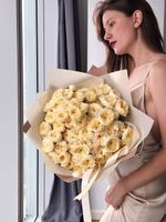 Розы Роял Парк в букете M