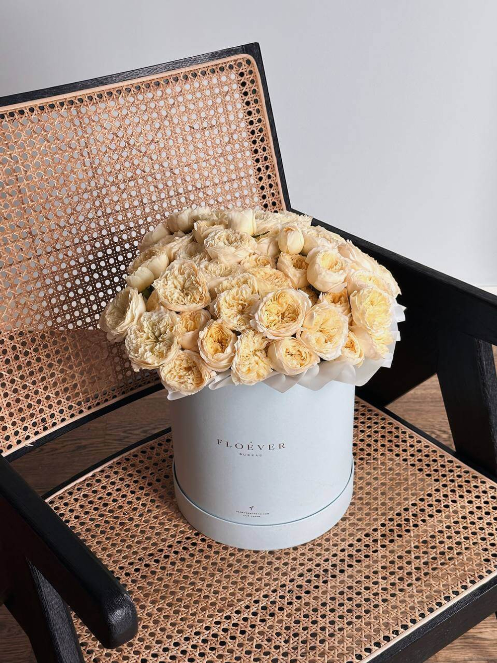 Розы Роял Парк в коробке XL