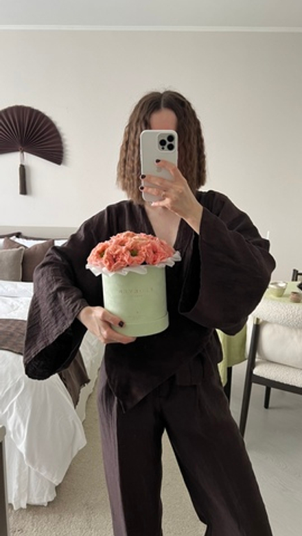 Розы Питер Парк в коробке M