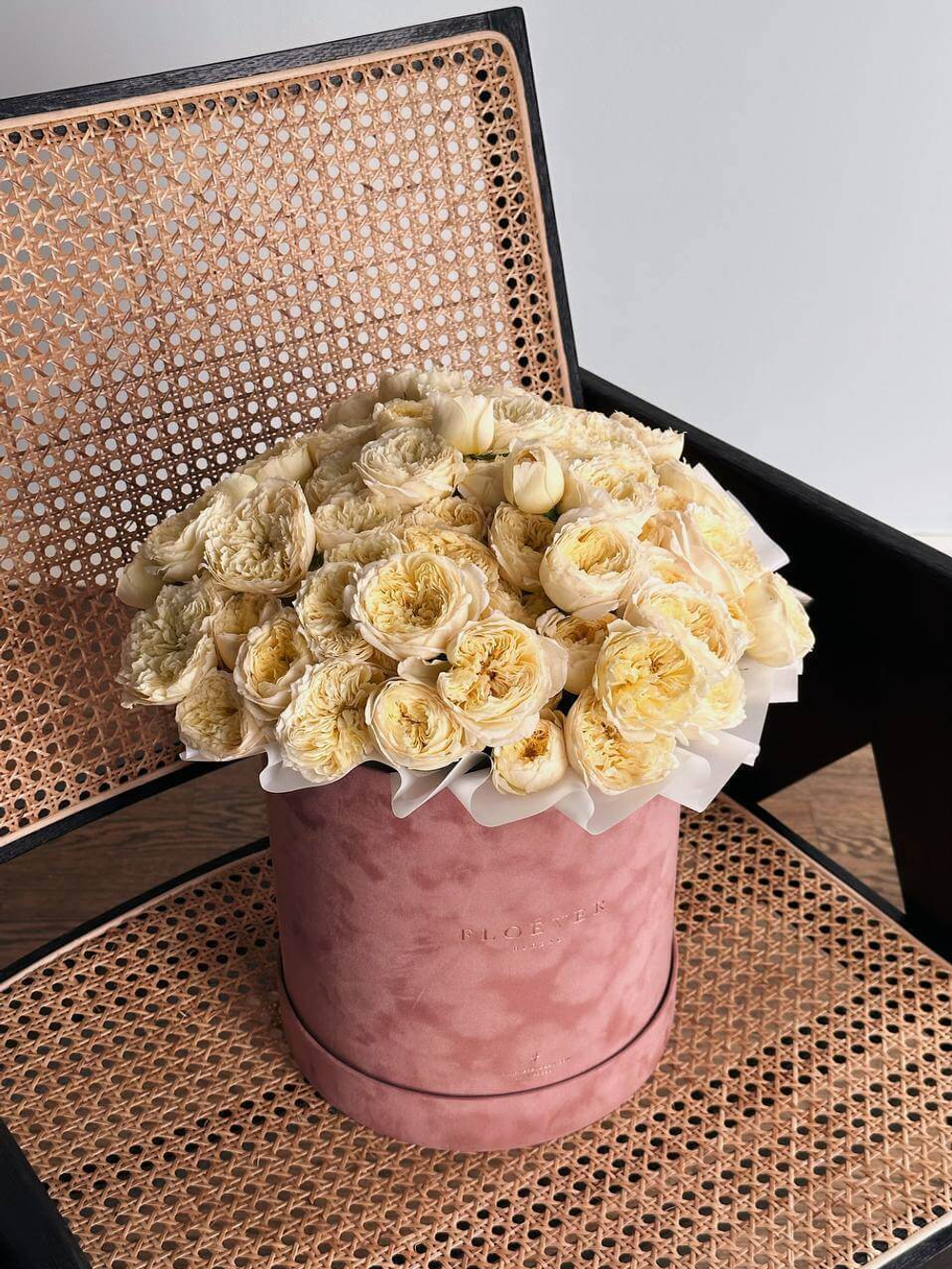 Розы Роял Парк в коробке XL